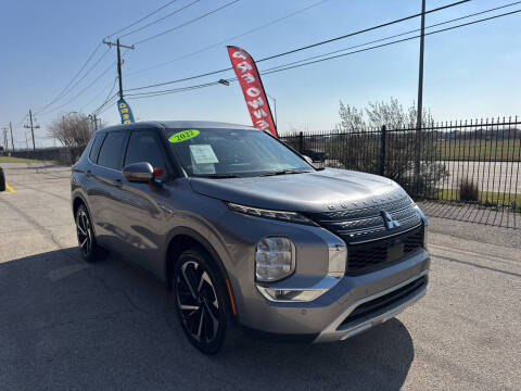 2022 Mitsubishi Outlander Black Edition FWD photo