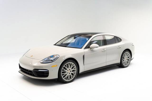 2021 Porsche Panamera  RWD photo