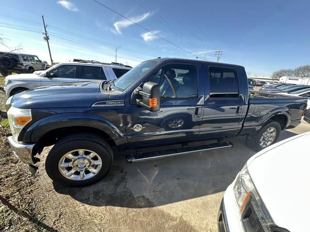 2015 Ford F-250 Super Duty Platinum 4WD photo