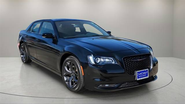 2023 Chrysler 300 300S RWD photo