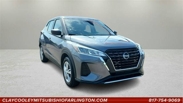 2022 Nissan Kicks S FWD photo