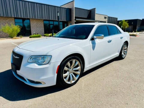 2019 Chrysler 300 Limited RWD photo