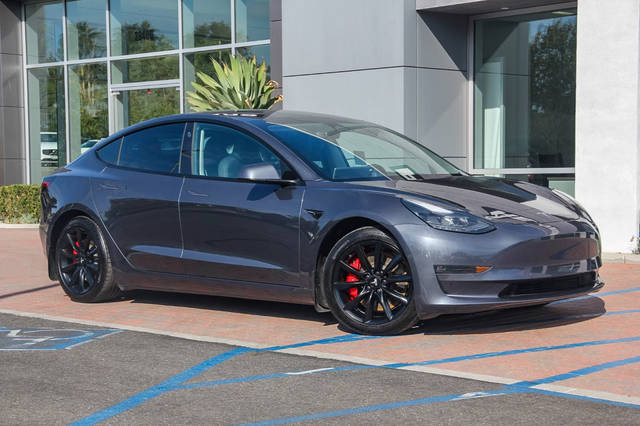 2022 Tesla Model 3 Performance AWD photo