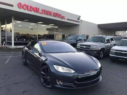 2015 Tesla Model S 85D AWD photo