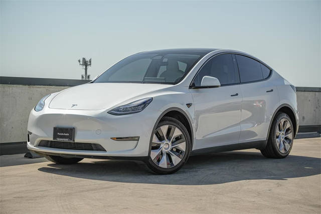 2023 Tesla Model Y Long Range AWD photo