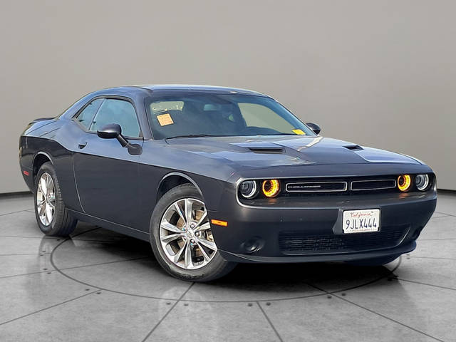 2023 Dodge Challenger SXT AWD photo