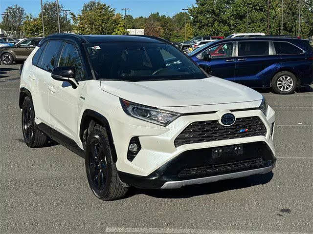 2021 Toyota RAV4 Hybrid XSE AWD photo