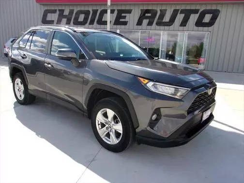 2021 Toyota RAV4 XLE AWD photo