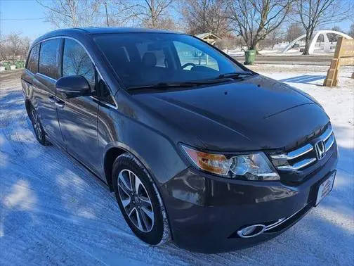 2015 Honda Odyssey Touring FWD photo