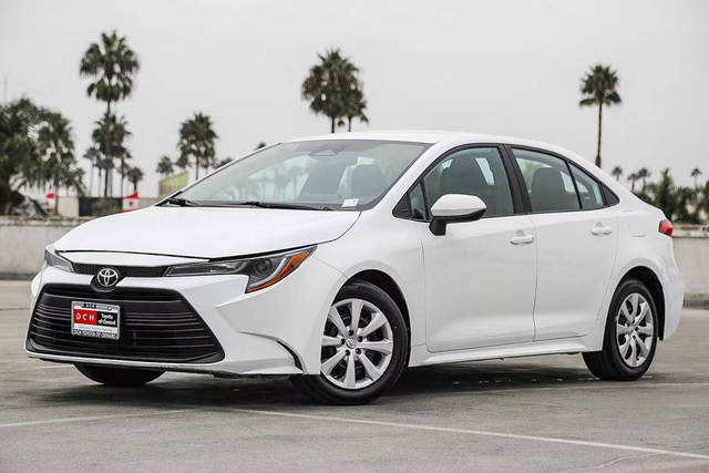 2023 Toyota Corolla LE FWD photo