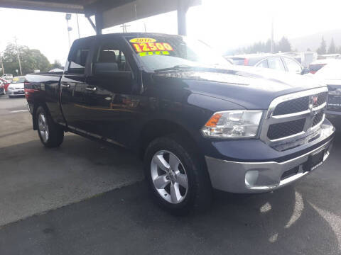 2016 Ram 1500 SLT 4WD photo