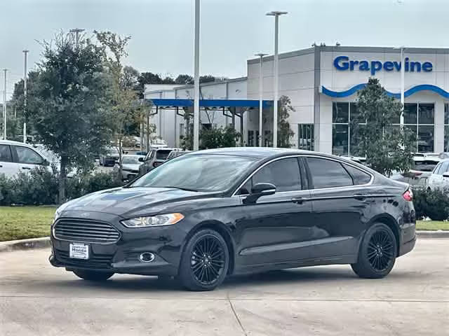 2016 Ford Fusion SE FWD photo