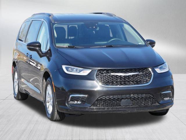 2022 Chrysler Pacifica Minivan Touring L FWD photo