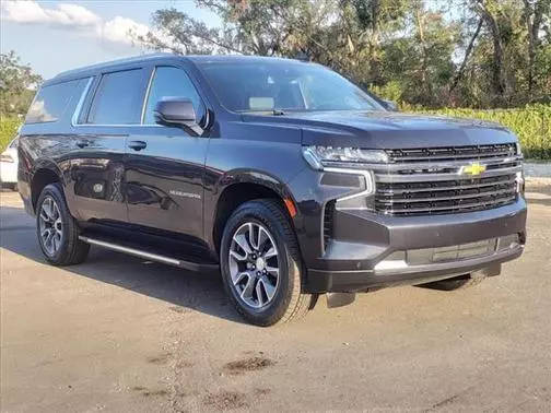 2023 Chevrolet Suburban LT 4WD photo