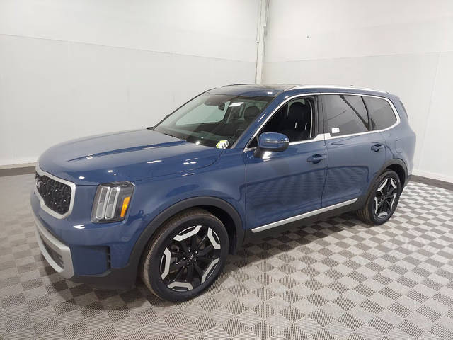 2023 Kia Telluride  AWD photo