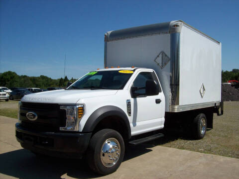 2019 Ford F-450 Super Duty  RWD photo