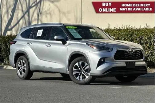 2021 Toyota Highlander XLE FWD photo