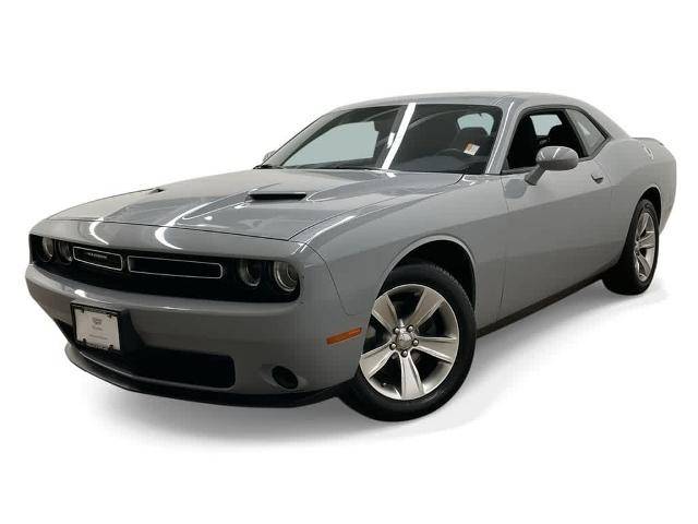 2021 Dodge Challenger SXT RWD photo