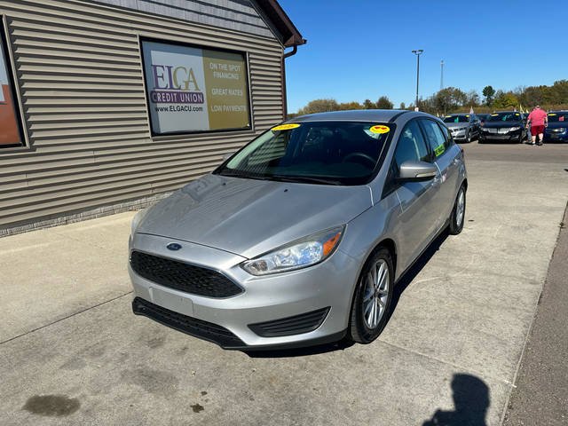 2016 Ford Focus SE FWD photo