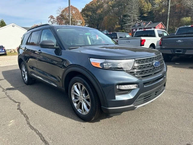 2022 Ford Explorer XLT 4WD photo