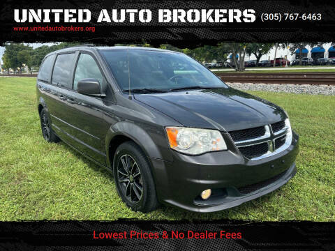 2016 Dodge Grand Caravan R/T FWD photo