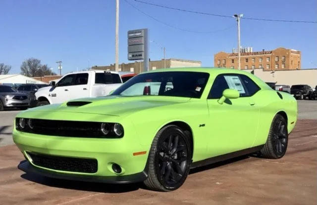 2023 Dodge Challenger R/T RWD photo