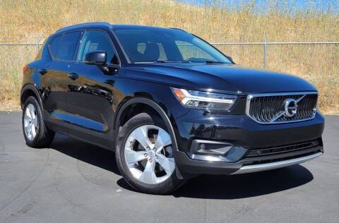 2021 Volvo XC40 Momentum AWD photo