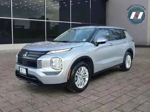 2022 Mitsubishi Outlander ES 4WD photo