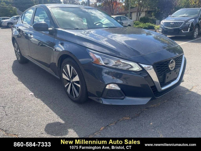 2022 Nissan Altima 2.5 SV FWD photo