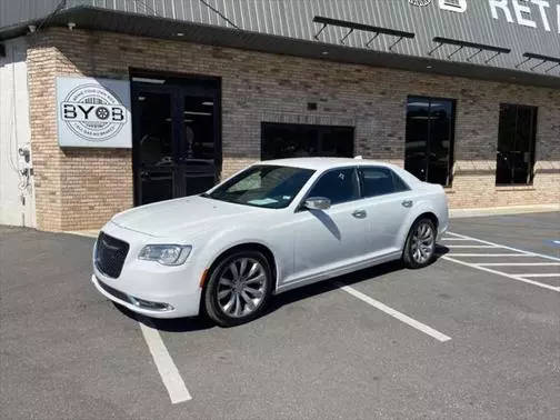 2019 Chrysler 300 Limited RWD photo