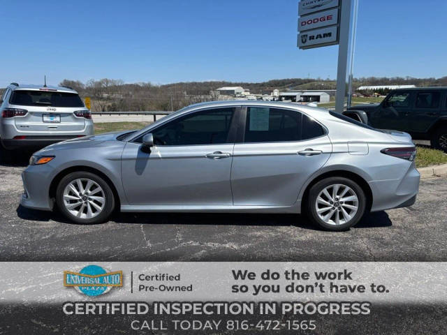 2023 Toyota Camry LE FWD photo