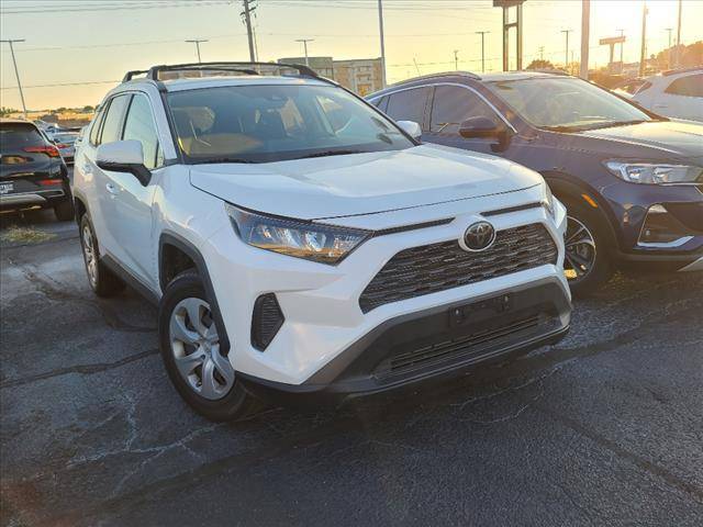 2019 Toyota RAV4 LE FWD photo