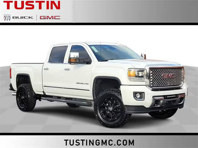 2016 GMC Sierra 2500HD Denali 4WD photo