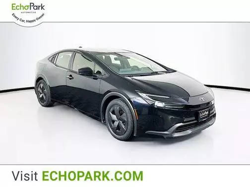 2023 Toyota Prius LE FWD photo