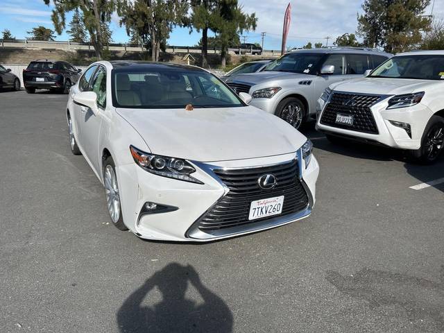 2016 Lexus ES  FWD photo