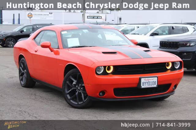 2021 Dodge Challenger SXT RWD photo