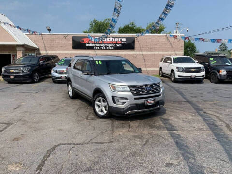 2016 Ford Explorer XLT 4WD photo