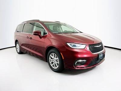 2022 Chrysler Pacifica Minivan Touring L FWD photo