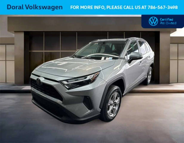 2022 Toyota RAV4 XLE FWD photo