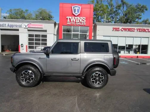 2021 Ford Bronco 2 Door Outer Banks 4WD photo