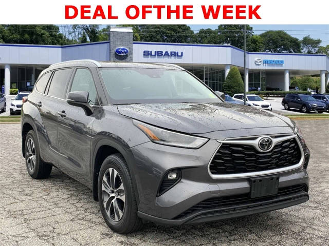 2021 Toyota Highlander XLE AWD photo
