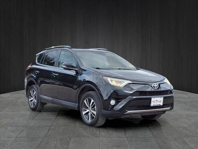 2016 Toyota RAV4 XLE FWD photo