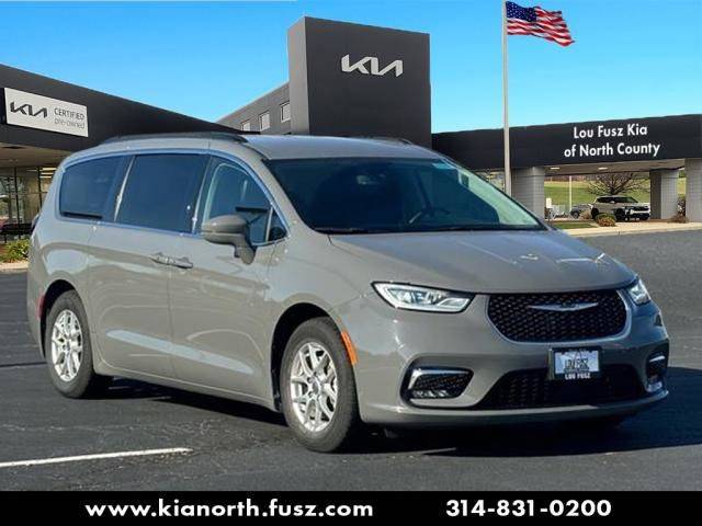 2022 Chrysler Pacifica Minivan Touring L FWD photo