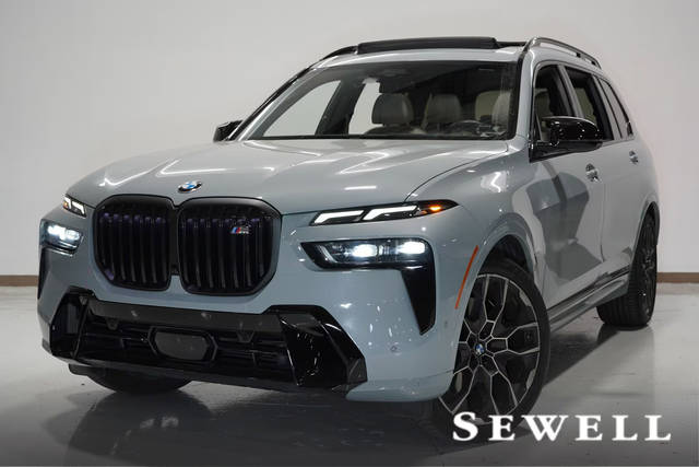 2023 BMW X7 M60i AWD photo