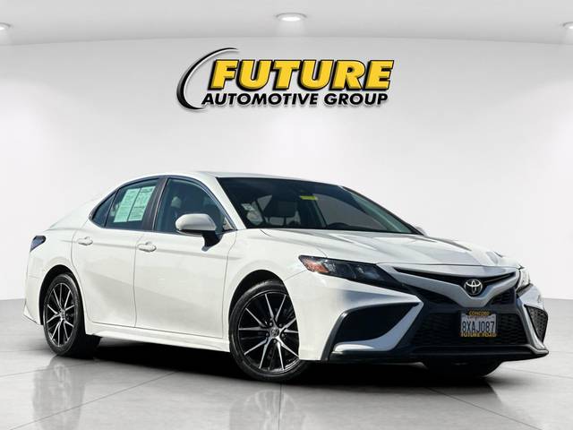 2021 Toyota Camry SE FWD photo