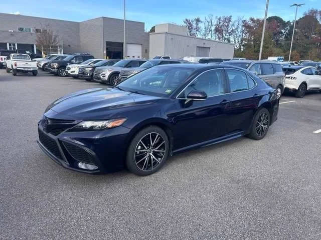 2022 Toyota Camry SE FWD photo