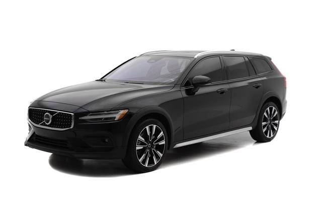 2023 Volvo V60 Cross Country Ultimate AWD photo