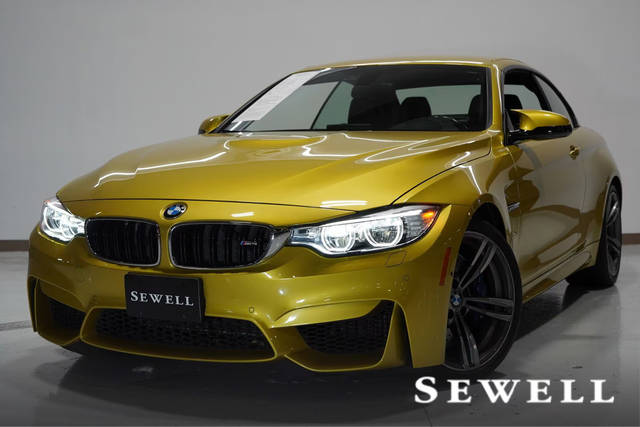 2016 BMW M4  RWD photo