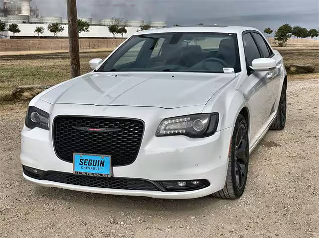 2023 Chrysler 300 300S RWD photo