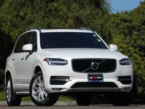 2018 Volvo XC90 Momentum AWD photo